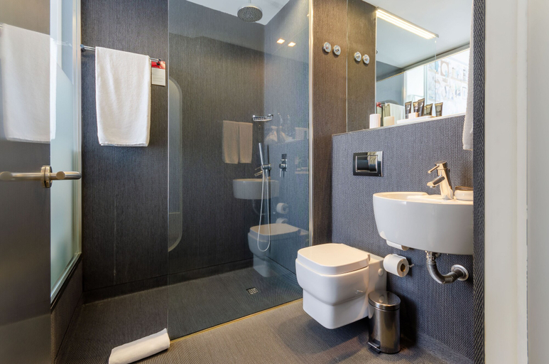 Bathroom 4, Lx Boutique Hotel, Lisbon