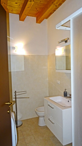Bathroom 3, La Quiete 56 Holideal, Brescia