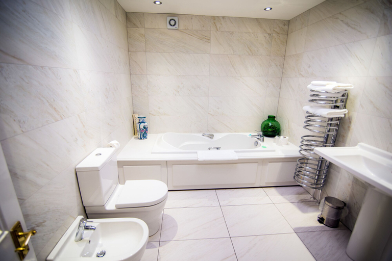 Bathroom 4, Astley Bank Hotel, Blackburn with Darwen