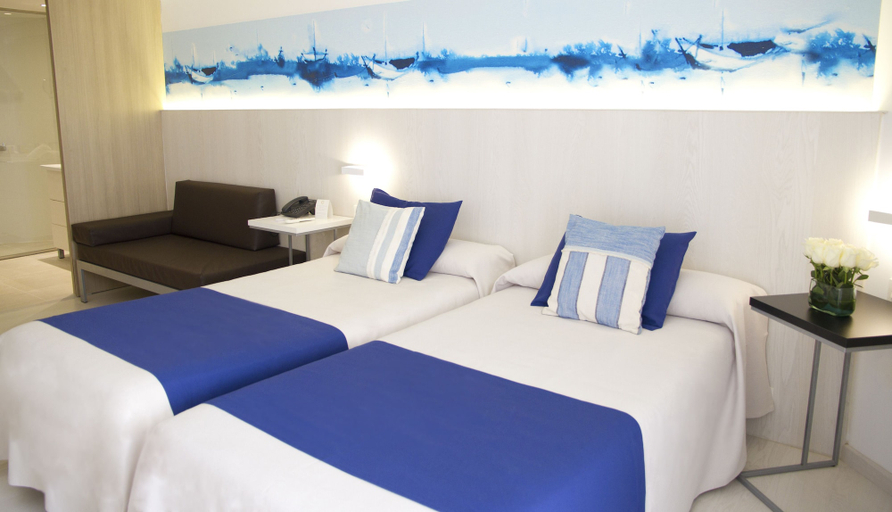 Bedroom 3, ALEGRIA Mar Mediterrania - Adults Only, Barcelona