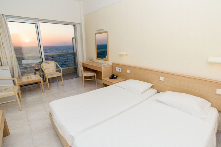 Bedroom 4, Hotel Riviera, South Aegean