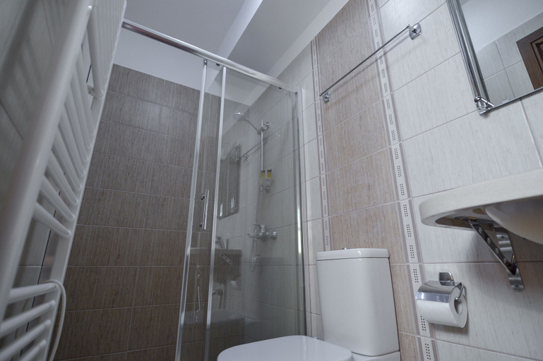 Bathroom 4, Hotel Kalemi 2, Gjirokastrës