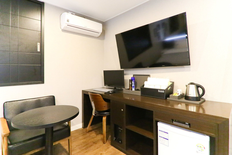 Others 5, Louis Hotel, Sasang