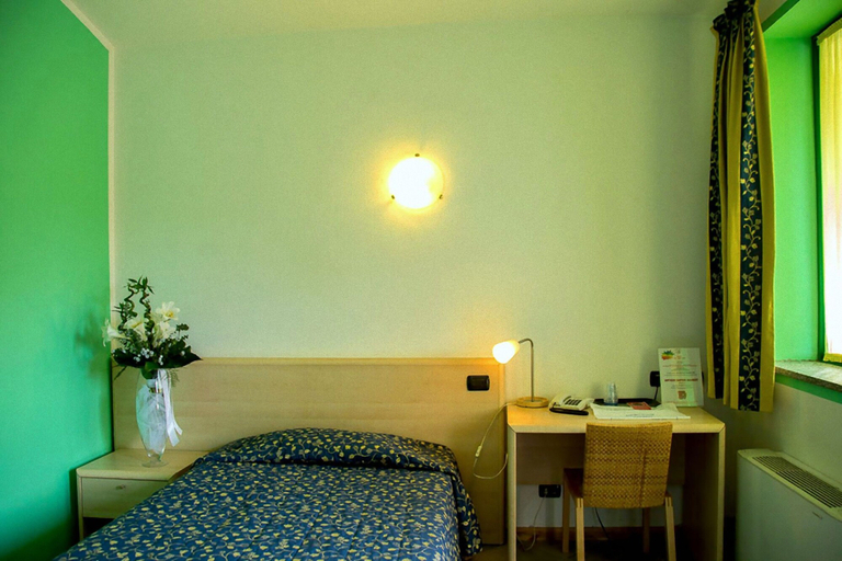 Bedroom 3, Hotel Ristorante La Perla, Novara