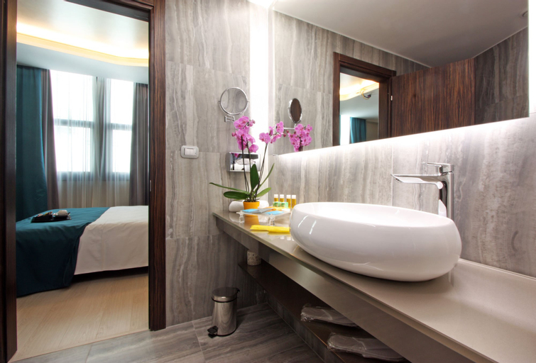 Bedroom 4, The Hive Hotel, Rome