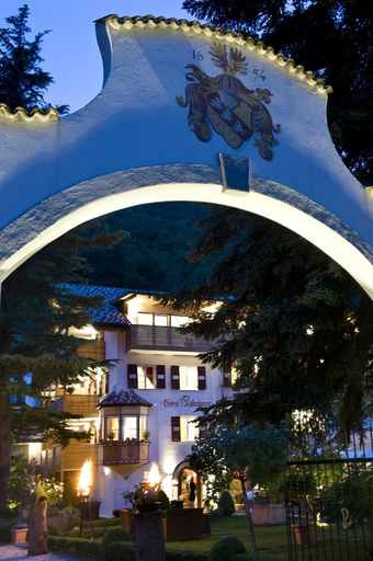 Exterior & Views 2, Boutique Hotel Zum Rosenbaum, Bolzano
