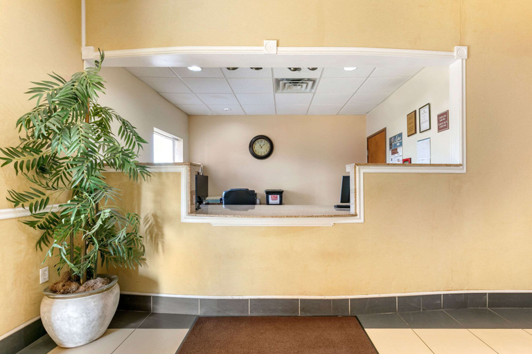 Others 5, Econo Lodge Eutaw I-20, Greene
