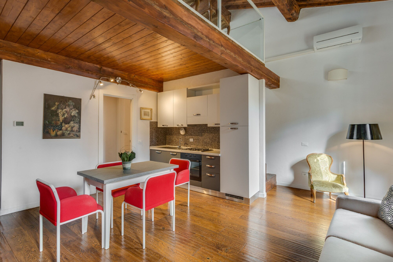 In-room dining, Federighi Loft, Florence