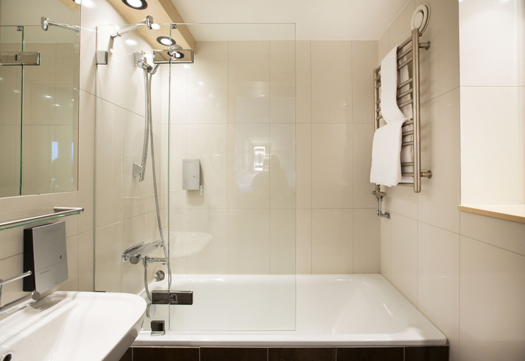 Bathroom 5, Hotel Lundia, Lund