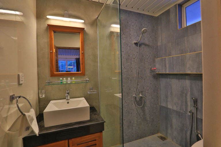 Bathroom 3, Lemas Holiday Bungalow, Nuwara Eliya