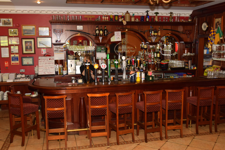 Food & Drinks 5, The Rhu Glenn Hotel