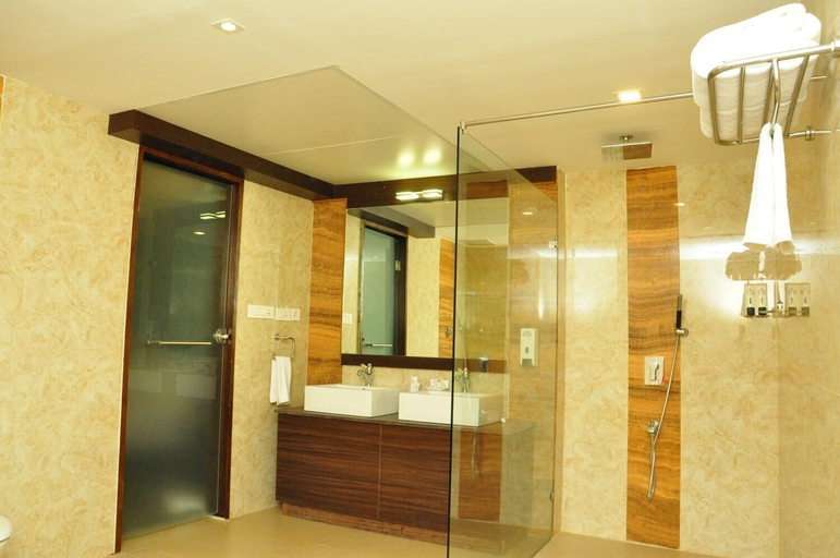 Bathroom 3, Hotel Atrium, Erode