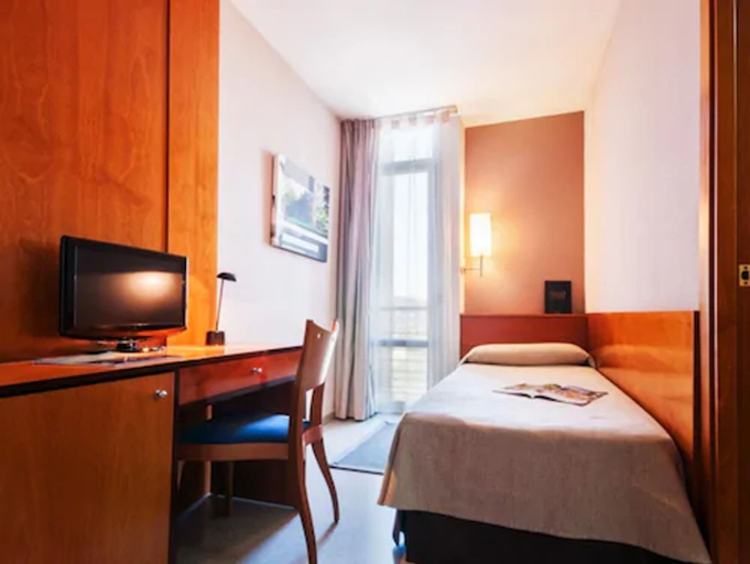 Bedroom 4, Hotel Granollers, Barcelona