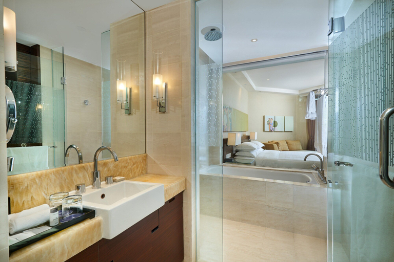 Bathroom 5, Sheraton Nha Trang Hotel & Spa, Nha Trang