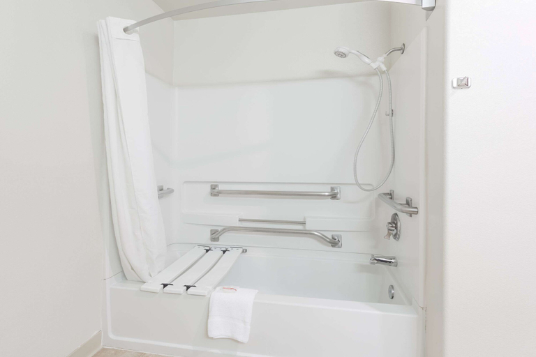 Bathroom 4, Super 8 by Wyndham Fruita, Mesa