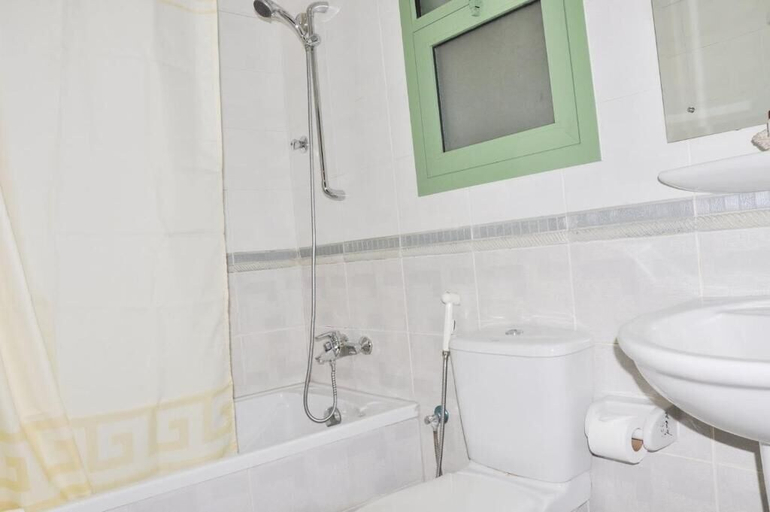 Bathroom 3, Safeer Plaza Hotel, Bausher