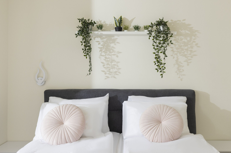 Bedroom 4, The Pearl of Nachlaot Apartments