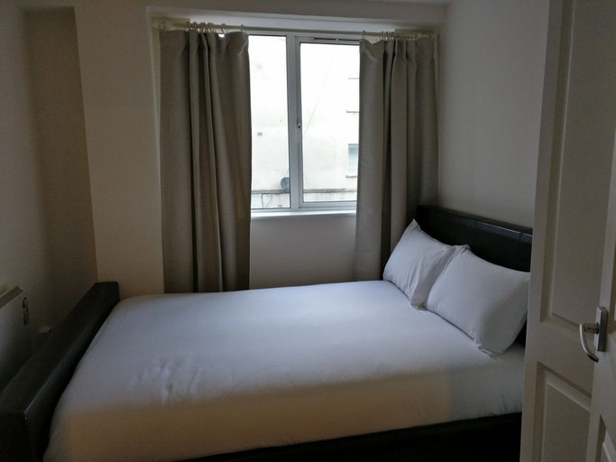 Bedroom 2, MetroStays - Antiques Quarter, Dublin