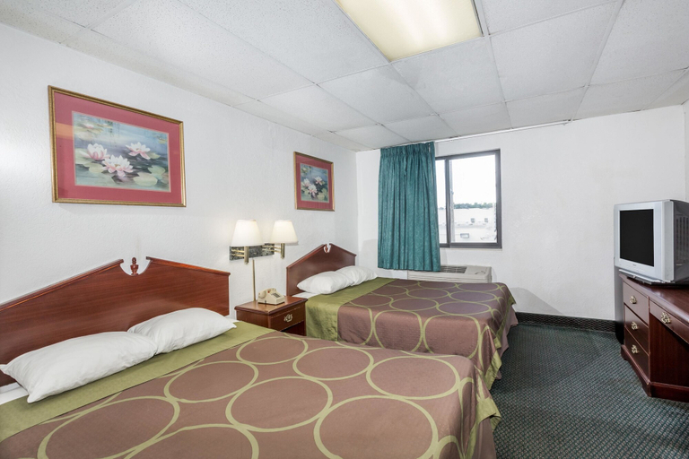 Bedroom 3, Super 8 by Wyndham Pompano Beach, Broward