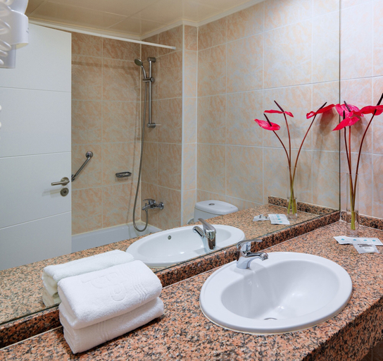 Bathroom 4, Relaxia Beverly Park, Las Palmas