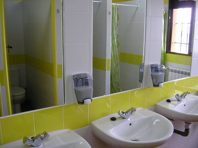 Bathroom 5, Albergue Serranilla - Hostel, Cuenca