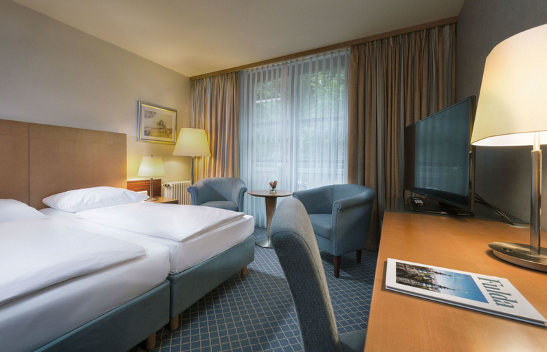 Bedroom 2, Maritim Hotel am Schlossgarten Fulda, Fulda