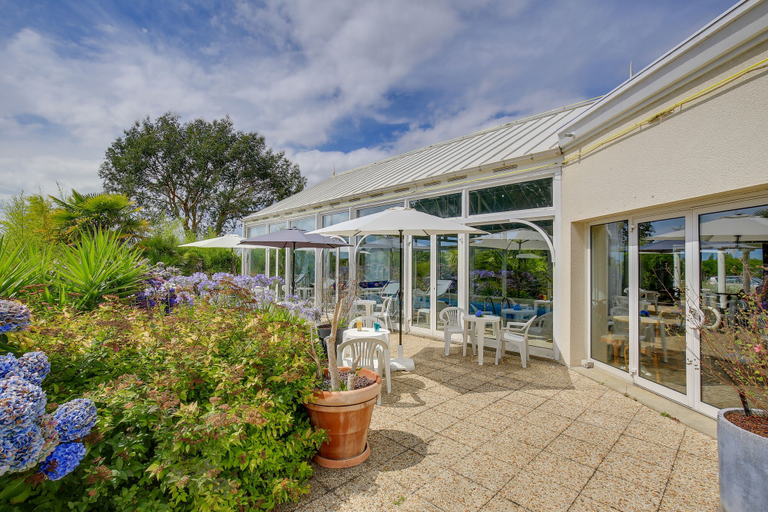 Exterior & Views 2, LOGIS Hotel ARCADIA, Côtes-d'Armor