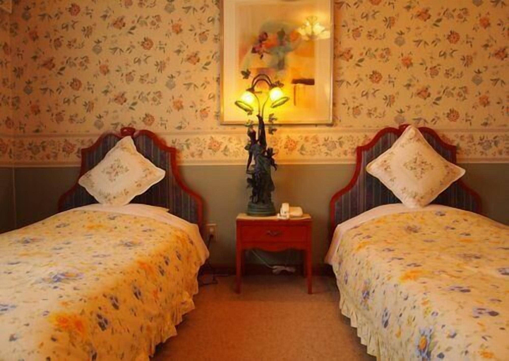 Bedroom 3, Petit Hotel Corinthian, Rebun