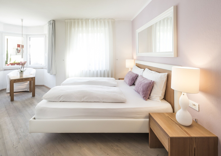 Bedroom 4, Boutique Hotel Zum Rosenbaum, Bolzano