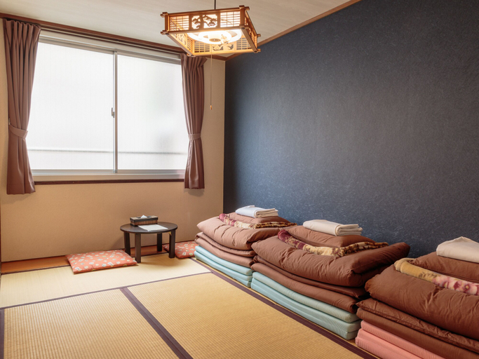 Bedroom 4, J-Hoppers Hiroshima Guesthouse - Hostel, Hiroshima