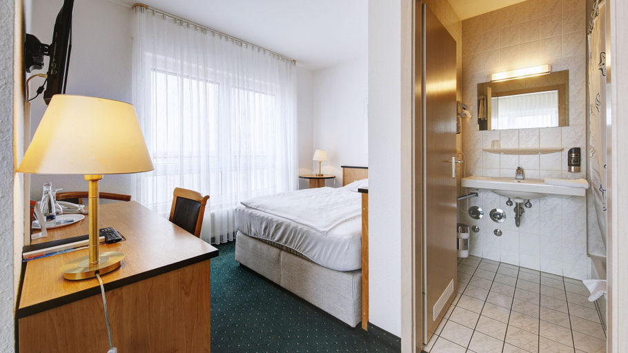 Bedroom 5, Airport Hotel Stetten, Esslingen