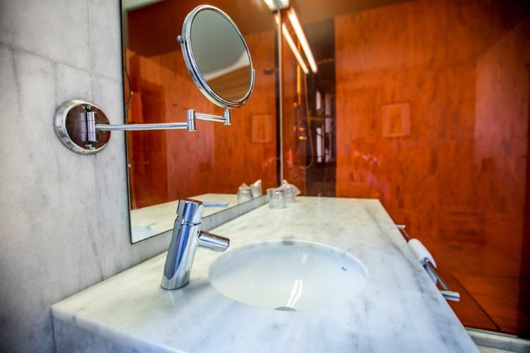 Bathroom 4, Hotel Executive Sport, Murcia