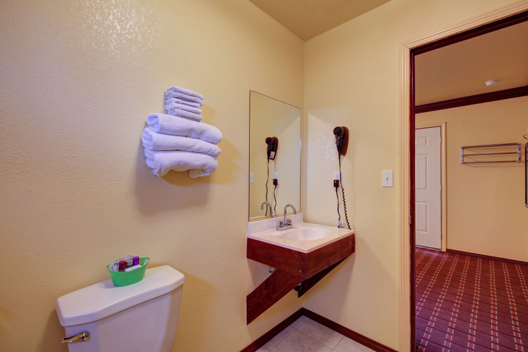 Bathroom 4, Welcome Inn, Los Angeles