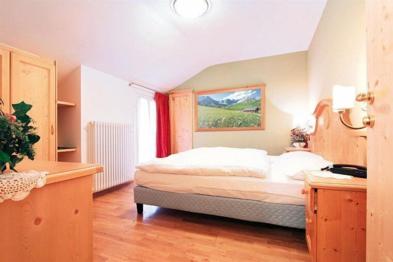 Bedroom 3, Bellevue Hotel, Trento