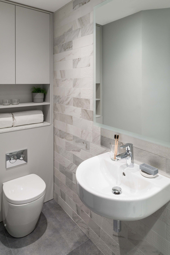 Bathroom 5, ARK Canary Wharf, London