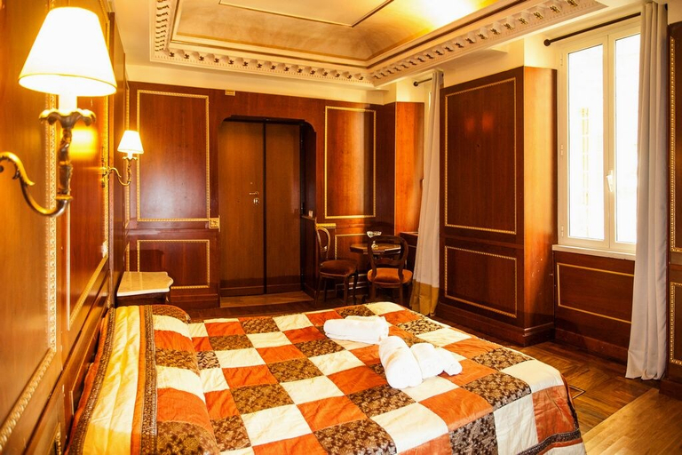 Bedroom 2, Domina Popolo B&B, Rome