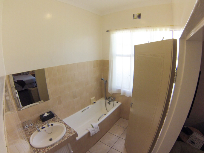 Bedroom 5, Gooderson Natal Spa Hot Springs & Leisure Resort, Zululand