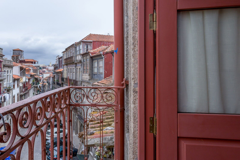 Others 5, The Poets Inn, Porto
