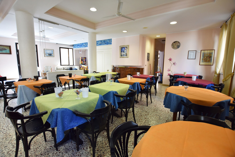 Food & Drinks 5, Hotel Azzurra, Rimini