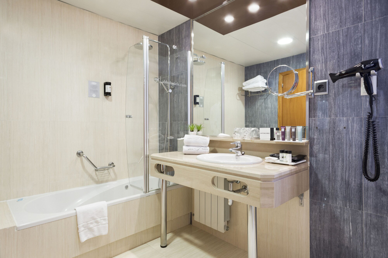 Bathroom 5, Abba Garden, Barcelona
