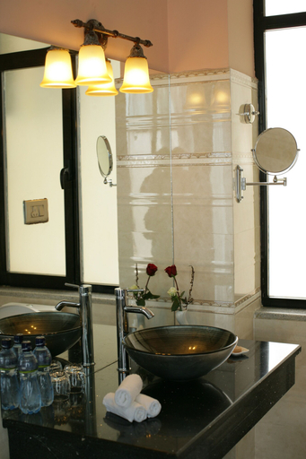 Bathroom 4, The Residence Suite Hotel, Addis Abeba