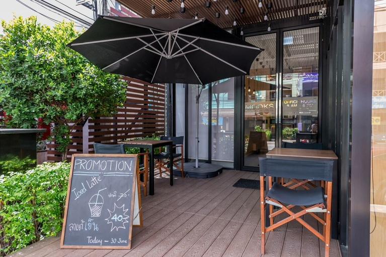 Food & Drinks 5, Mooks Residence, Pattaya