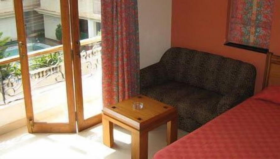 Bedroom 2, Renzo's Inn, North Goa