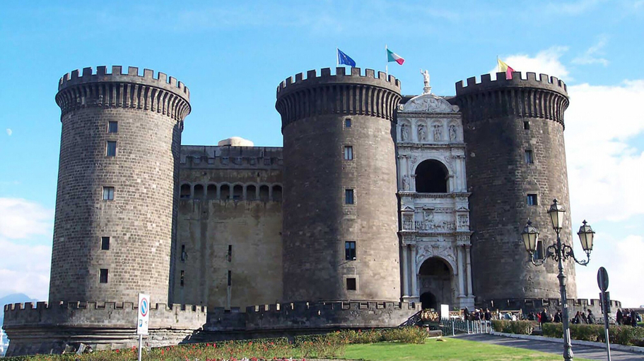 Exterior & Views, Maschio Angioino Suite, Napoli