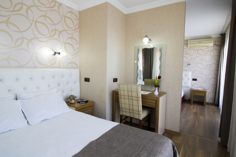Bedroom 2, Kocaman Hotel, Konak