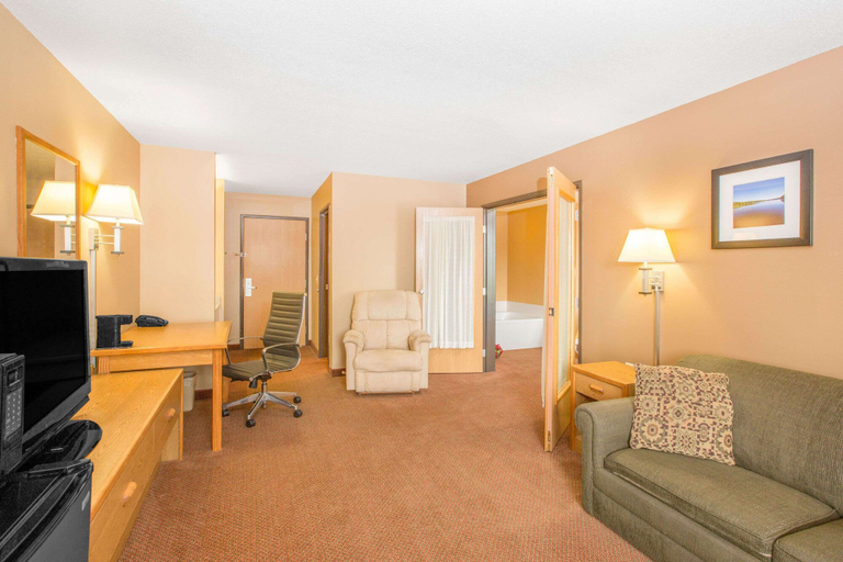Others 5, Days Inn by Wyndham Worthington, Nobles