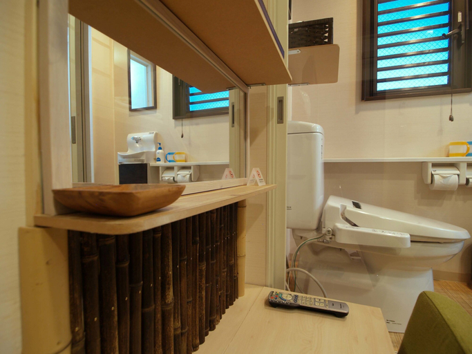 Bathroom 4, Guesthouse Narakomachi, Nara