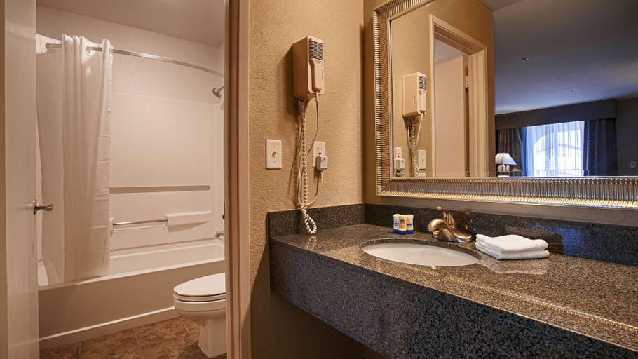 Bathroom 4, Best Western Willows Inn, Glenn