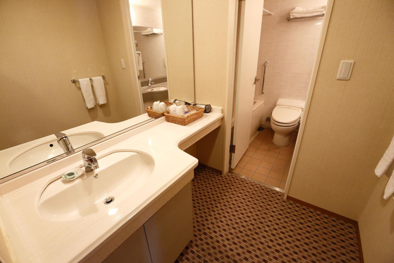 Bathroom 5, Keisei Hotel Miramare, Chiba