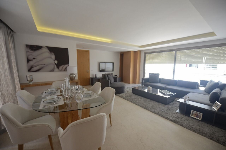 Others 4, Riva 44, Casablanca
